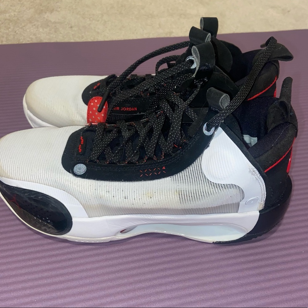 Nike Youth Air Jordan XXXIV GS White Black Red Size 5Y BQ3384 100